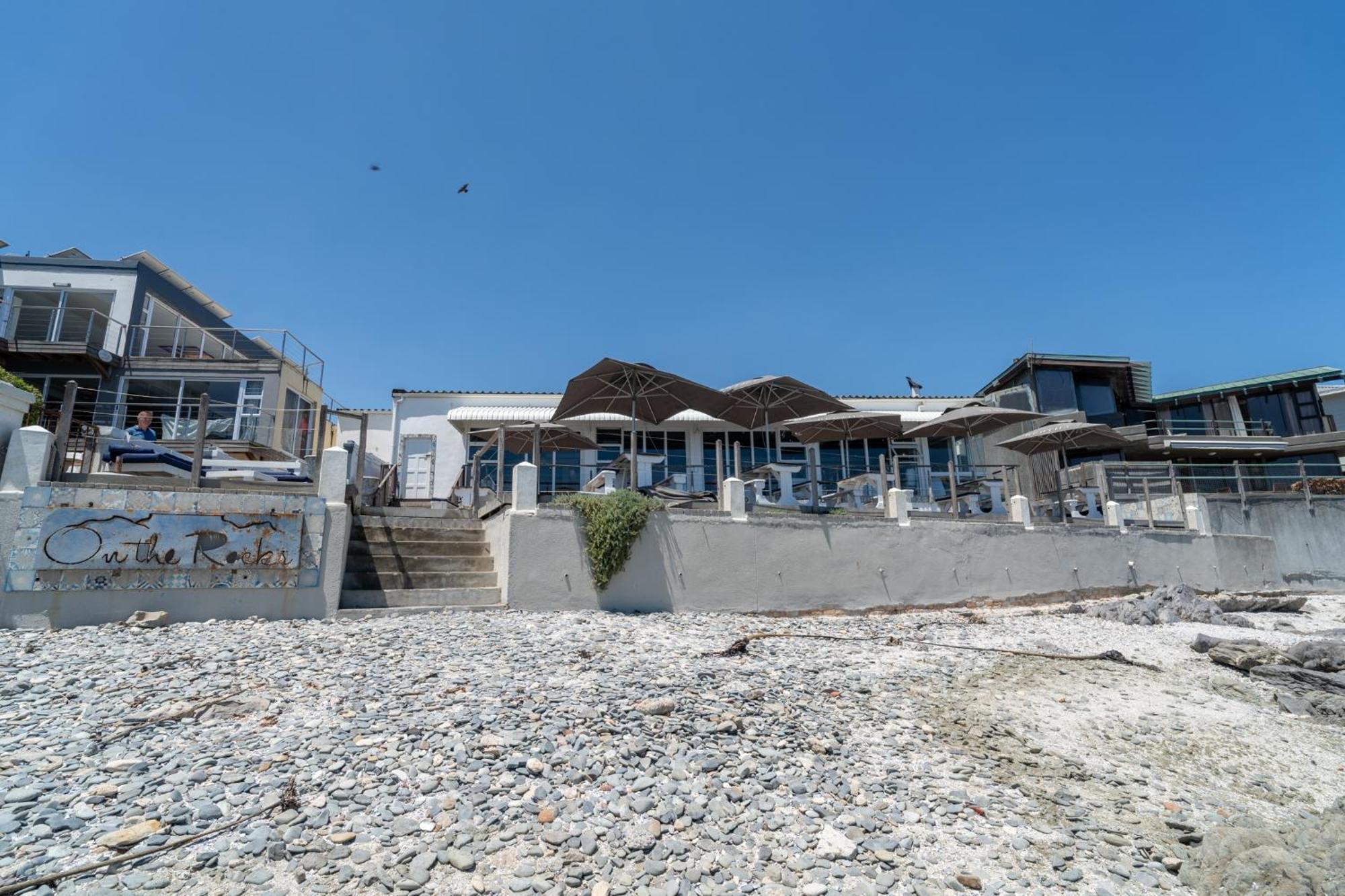 3 Manhattan On Coral Apartment Cape Town